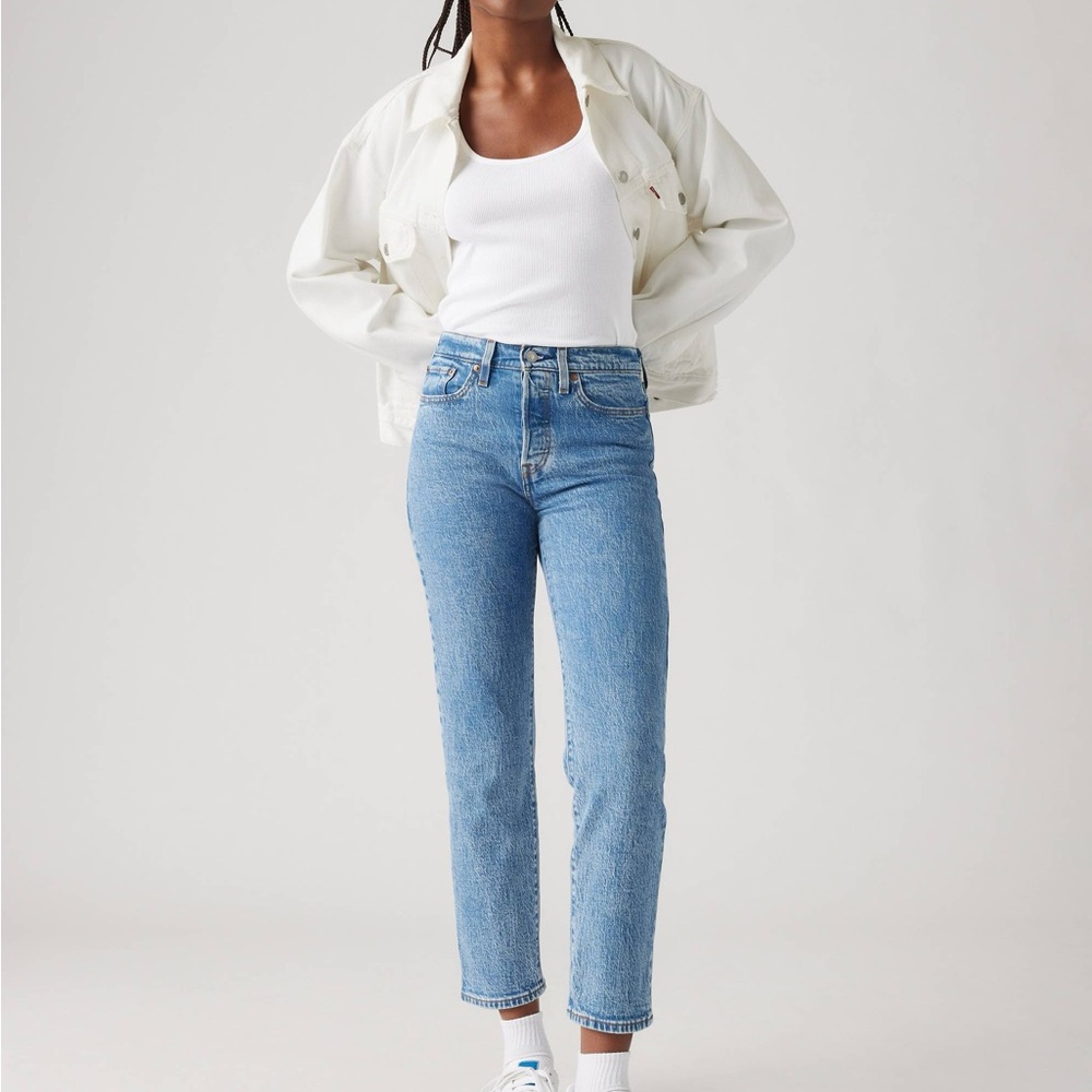 Classic Levi’s Women’s Straight leg Jeans